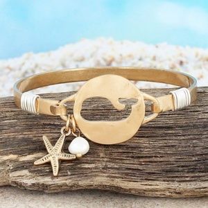 Whale Gold Hammered Cut-Out Disk Starfish & Pearl Bangle Bracelet! NWT